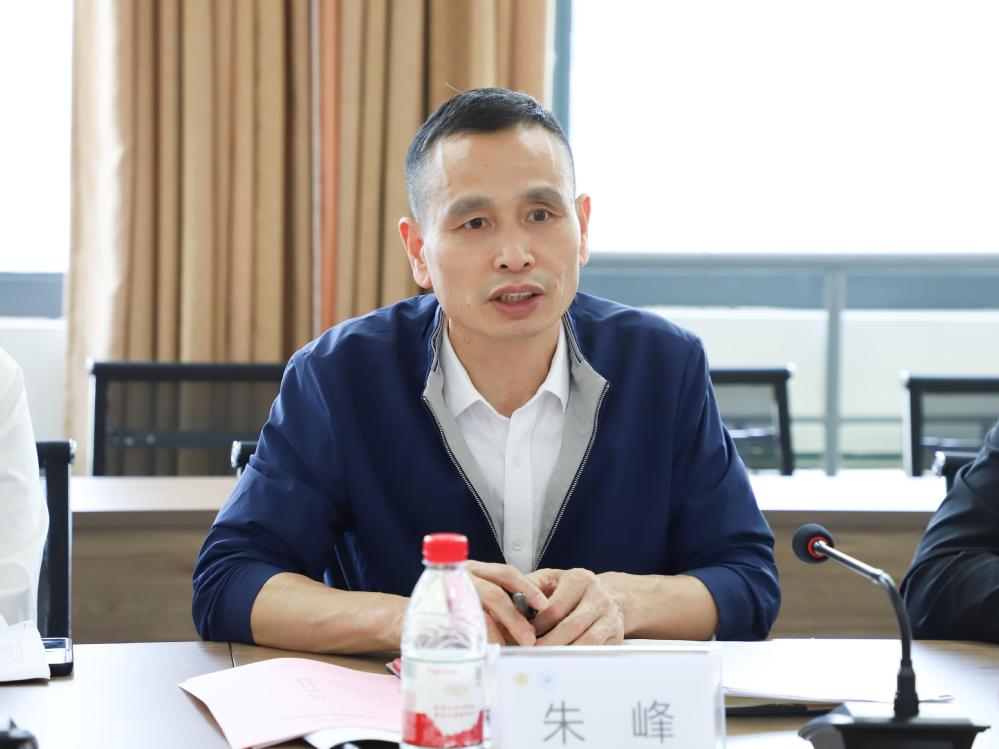 上海现代服务业联合会培训中心的代表与